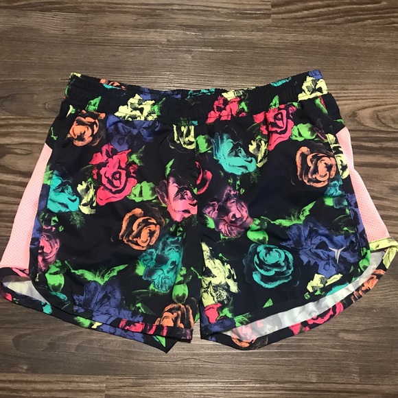 Like NEW‎ Old Navy Running Shorts - Picture 1 of 6